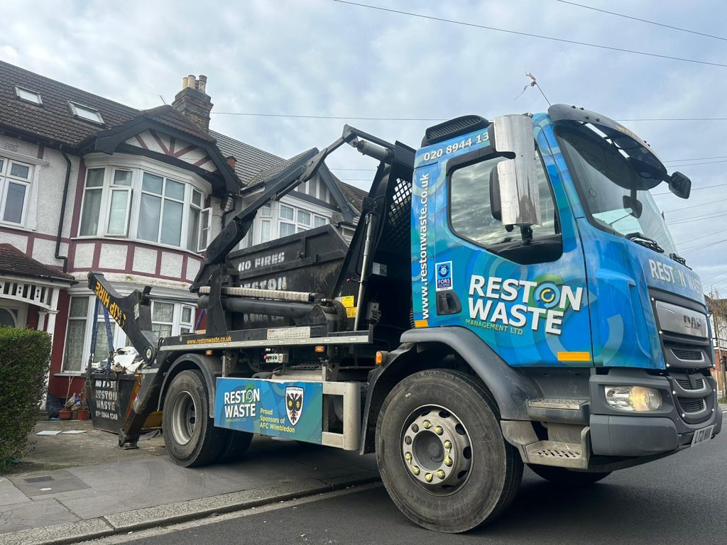 Reston Waste collecting garden waste